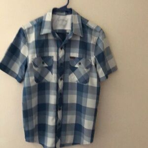 Selling shirt brand new condition